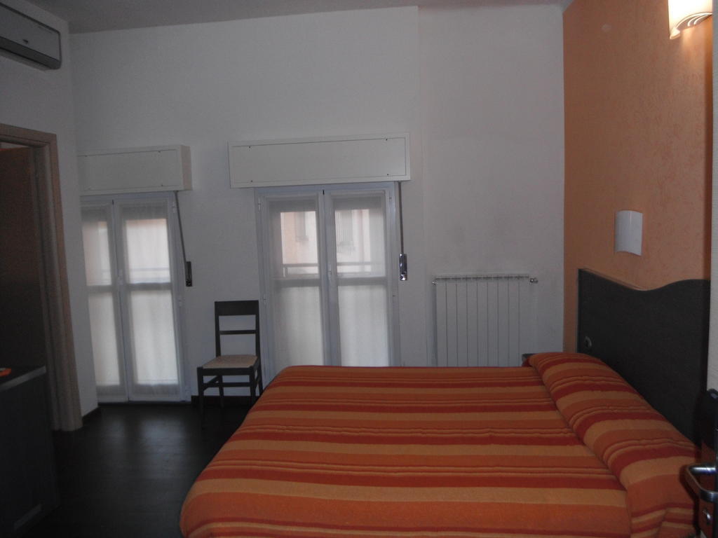 Hotel Renato Sesto San Giovanni Room photo