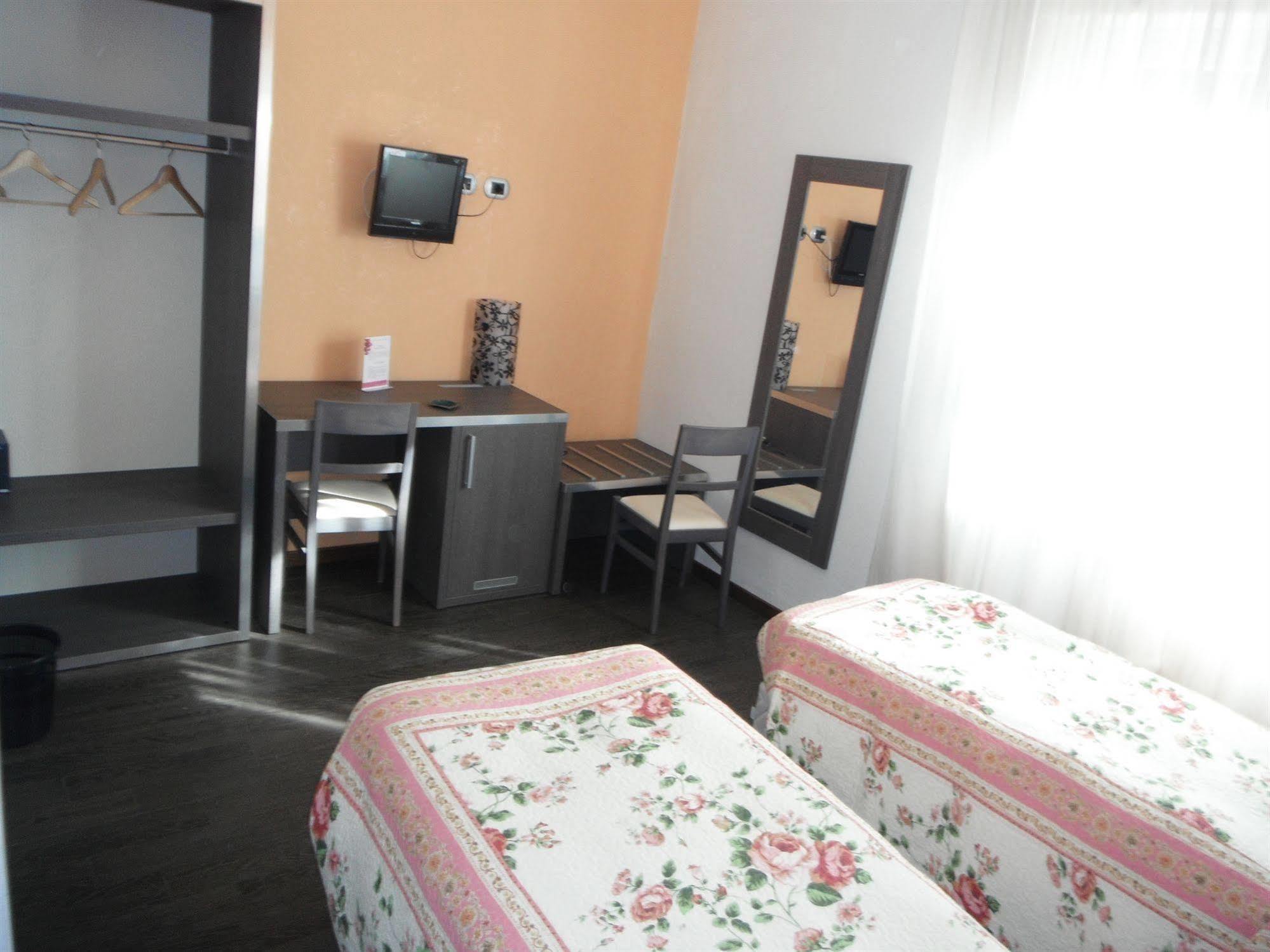 Hotel Renato Sesto San Giovanni Exterior photo